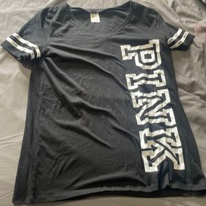 WOMENS vs pink shirt sleeve top size large